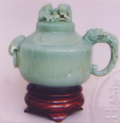 青玉《罐》